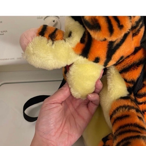 Tigger Backpack - Picture 6 of 9